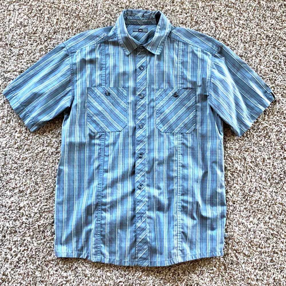 REI collared button up short sleeve shirt